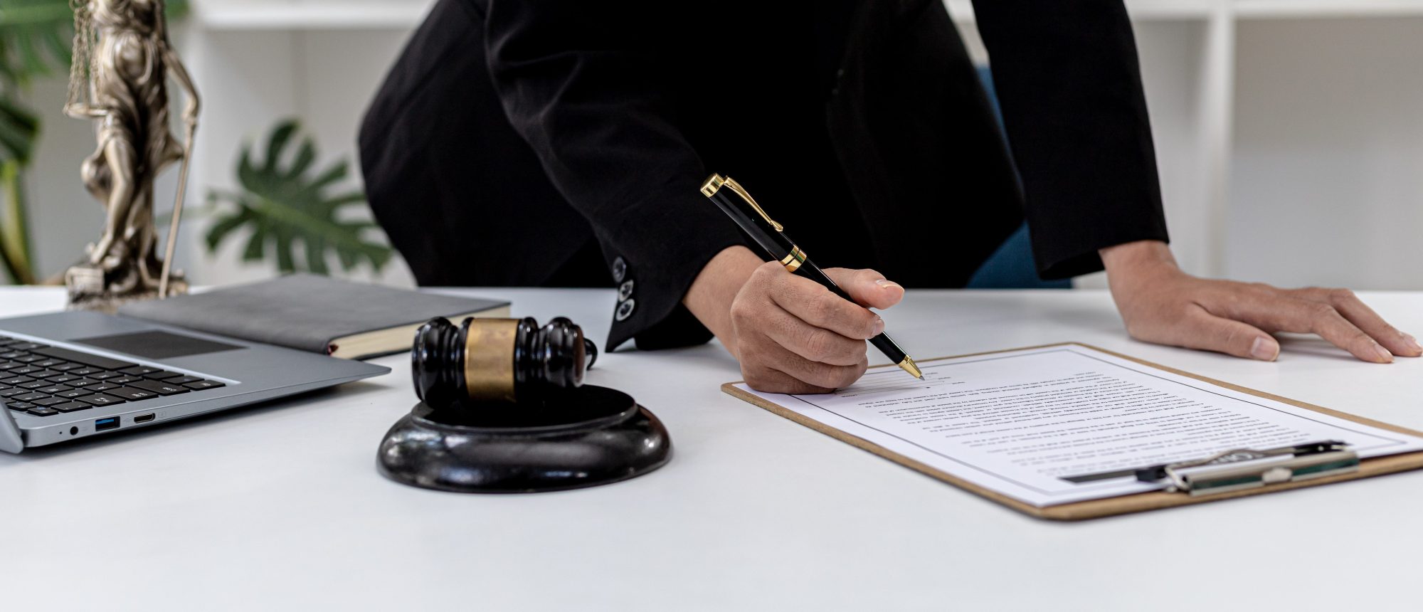 When Should You Take a Plea Deal?